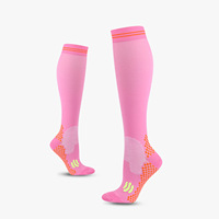 Chaussettes de compression en stock pour femmes et hommes, hauteur genou, à compression graduée, pour le sport, les voyages, les infirmières, uniformes, prêtes à être expédiées, vente en gros, usine OEM