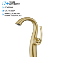 Grifo de Lavabo Austler, Grifo de Cocina Moderno con Acabado Cromado, Construcción de Latón, Grifo Mezclador Ahorrador de Agua con Núcleo de Válvula de Cerámica