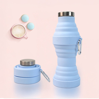 Bouteille pliable avec mousqueton Bouteilles d'eau pliables en silicone Tasses de sport portables pour les voyages en plein air