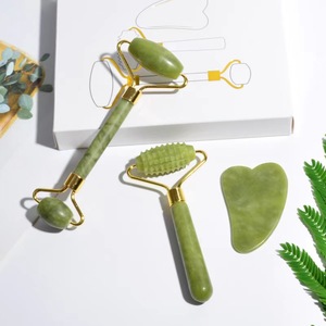 Rouleau de <span class=keywords><strong>jade</strong></span> naturel double tête pour massage Gua Sha, ensemble rouleau de <span class=keywords><strong>jade</strong></span> et Gua Sha, vente en gros, direct usine - Product Image 5