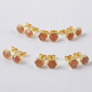 Wholesale Fashion Women Cheap Gold Plated <strong>Amethyst</strong> Hexagon Natural Crystal Gemstone <strong>Stud</strong> <strong>Earings</strong> - Product Image 5