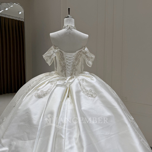 Robe de mariée de luxe Xx106 en satin ivoire, coupe princesse, épaules dénudées, corset orné de cristaux, Jancember - Product Image 3