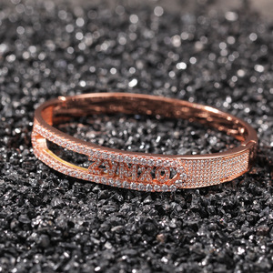 Lettre de nom personnalisée précipitée 26 Bracelet en or initial pavé Bling zircon cubique bricolage lettre mobile Bracelet Hip hop <span class=keywords><strong>bijoux</strong></span> pour femmes - Product Image 6