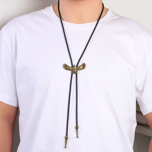 Cadena para suéter de hombre, collar de cuero PU tejido, cadena larga retro con ala de águila de metal, para regalo de moda - Product Image 3