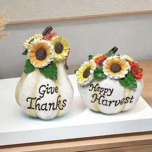 Décoration d'intérieur moderne et simple pour Halloween : Accessoires de photographie, imitation citrouille en résine époxy, artisanat sculpté artistique, cadeaux créatifs - Product Image 4