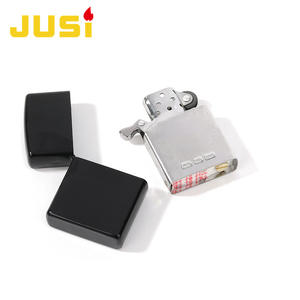 Briquet JUSI Nouveau Rétro Personnalisé Vintage à Essence Peinture Noire Coupe-Vent à Engrenages - Product Image 2