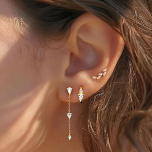 Boucle d'oreille longue G23 à filetage interne pour cartilage, <span class=keywords><strong>piercing</strong></span> hélix, bijoux de corps en alliage de titane, zircon, chaîne à pampilles, plaqué titane - Product Image 5