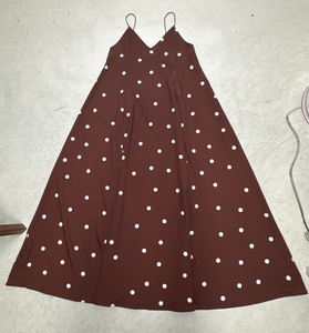 Robe longue décontractée d'été à col en V, imprimé pois, fines bretelles, dos ouvert, coupe trapèze, style décontracté, élégante et polyvalente pour les vacances - Product Image 6