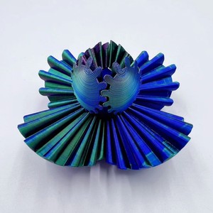 Cube magique en forme de boule d'engrenage imprimé en 3D en acier inoxydable, laiton et cuivre avec un traitement de surface élégant - Product Image 4