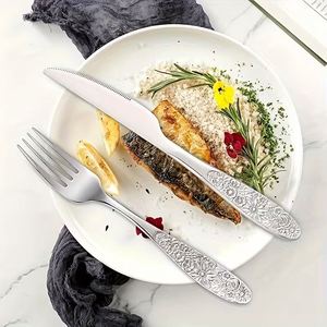 Ensemble de couteaux, fourchettes et cuillères en acier inoxydable avec des poignées à motifs floraux, ensemble de couverts élégants pour les mariages et les restaurants - Product Image 4