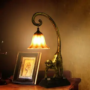 Lampu Meja Hewan Resin 3D Unik Modern Dalam Ruangan Vintage E27 Tisch Lampe Tier Dekorasi Kamar Tidur Lampu Meja Monyet Lucu