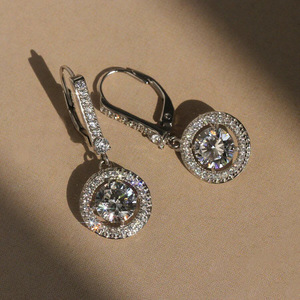 Orecchini Pendenti con Micro Pavé di Zirconi per Donne, Gioielli Minimalisti per Uso Quotidiano - Product Image 1