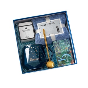 Set de Regalos Corporativos y Empresariales para Educación y Seguros: Toalla, Jabón, Vela, Termo, Botella de Cerámica - Product Image 4