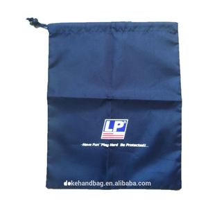 Bolsa de Regalo Personalizada Reutilizable, Reciclada, Impermeable, con Cordón, de Poliéster 420D, para Empacar Regalos - Product Image 1