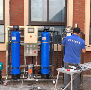 Système de traitement d'eau par osmose inverse 1000 l/h pour la restauration, machine de filtration + réservoir stérile OEM pour l'eau - Product Image 6