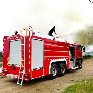 Nouveau <span class=keywords><strong>camion</strong></span> <span class=keywords><strong>de</strong></span> pompiers à pompe diesel 1suzu 6x4 <span class=keywords><strong>avec</strong></span> réservoir d'eau véhicule économique <span class=keywords><strong>de</strong></span> lutte contre l'incendie à vendre - Product Image 5