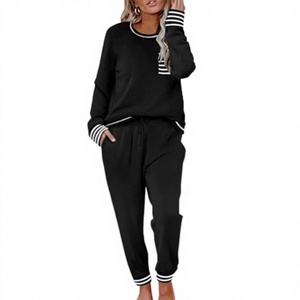 Ensemble décontracté été 2026 : Veste et pantalon-jupe unis à manches courtes en dentelle, polyester/coton - Product Image 4