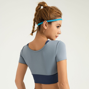 Tappetino antiurto per il petto da donna canottiera da palestra set per <span class=keywords><strong>Fitness</strong></span> finti due pezzi Anti-esposizione <span class=keywords><strong>Nude</strong></span> Shorts attillati gonna sportiva set Yoga - Product Image 3