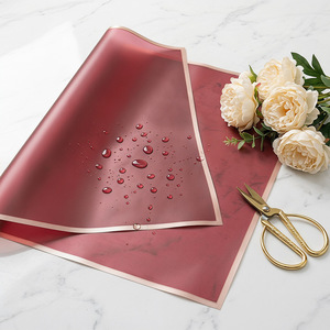 Papier d'emballage floral en film OPP mat 56x56cm, couleur macaron, imperméable, pour la décoration et l'emballage de bouquets de roses fraîches - Product Image 2