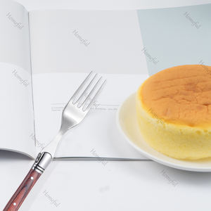 Haut de gamme luxe cuillère <span class=keywords><strong>fourchette</strong></span> <span class=keywords><strong>couteau</strong></span> de cuisine en acier inoxydable lame dentelée <span class=keywords><strong>Laguiole</strong></span> <span class=keywords><strong>couteau</strong></span> à Steak ensemble de couverts pour la fête de mariage - Product Image 5