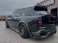 Améliorez le kit de carrosserie en fibre de carbone de style 2025 M avec pare-chocs avant et arrière Jupes latérales Spoilers arrière pour la Rolls Royce Cullinan