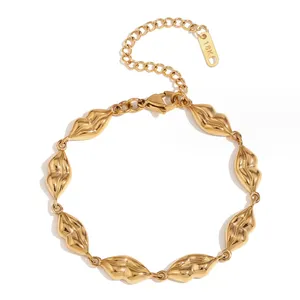 Dainty Handmade Stainless Steel Gold Plated Lips Shape Tarnish Free Bracelet Jewelry For Women