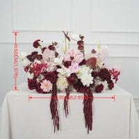 Luxuriöses Burgunderrotes und Weißes Blumenarrangement für Hochzeiten Rose Lilie Pfingstrose Hochwertige Boden- und Altar-Blumenreihen-Dekoration