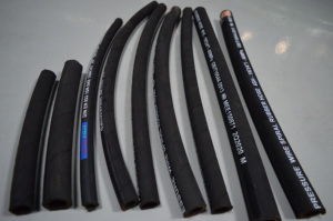 Tubo Idraulico ad Alta Pressione a Due Strati di Filo d'Acciaio Intrecciato SAE 100 R2 EN853 2SN - Product Image 3