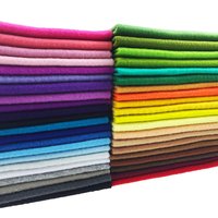 Rouleau de feutre en fibres de polyester en gros, densité personnalisable, feutre aiguilleté non tissé écologique pour sous-couche