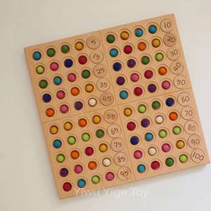 Tableau des cent chiffres en bois. Tableau de comptage Montessori 1-100, plateau en bois pour les nombres mathématiques. Activité préscolaire pour les tout-petits. - Product Image 5