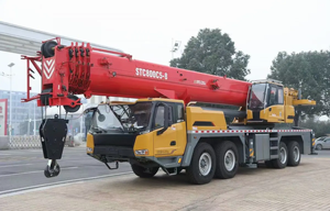Grue d'occasion STC800 80 tonnes, haute qualité, faible coût, longue durée de vie, grue d'occasion 25t 50t 70t 80t 100t en promotion - Product Image 1