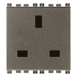 เต้ารับโลหะแบบอังกฤษ 2P+T 13A ขนาด 5.1x2.8x5.3 ซม. สำหรับติดผนัง - Product Image 1