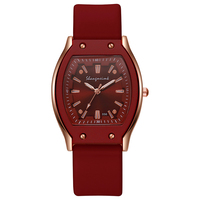 Montre à quartz pour femme W058, forme tonneau, bracelet en silicone, boîtier en alliage, montre-bracelet décontractée pour femme, vente en gros