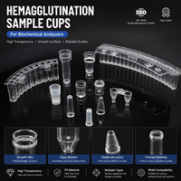 Collection de coupelles et de cuvettes d'échantillons de laboratoire variées pour analyseurs de chimie et de coagulation