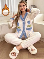 Lijia Kedatangan Baru Set Piyama Wanita Musim Dingin Tebal Bahan Coral Fleece Warna-warni Manis Model Tulip Kerah V Baju Tidur Pakaian Rumah Santai