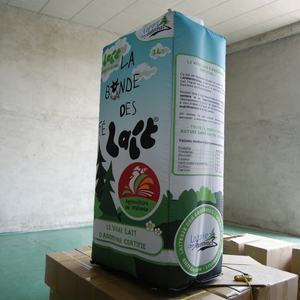 Réplique géante gonflable de carton de lait La Bonde Des Fé - Affichage gonflable promotionnel personnalisé pour les marques laitières/supermarchés - Product Image 4