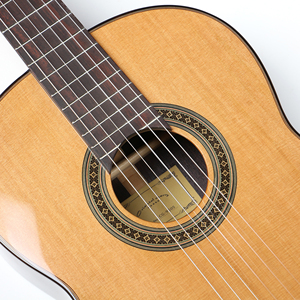 Guitarra Clásica Hecha a Mano Cherry CG-950 4/4 de 39 Pulgadas, Totalmente de Madera Maciza con Mástil y Diapasón Hechos en Guangdong - Product Image 4