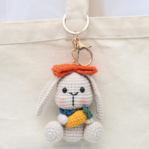 Porte-clés Lapin Kawaii au Crochet avec Nœud Orange et Carotte - Charme de Sac Lapin Amigurumi Adorable pour Décoration de Sac à Main et Sac à Dos pour Filles - Product Image 1