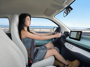 Voitures neuves à bas <span class=keywords><strong>prix</strong></span> Dongfeng Forthing <span class=keywords><strong>C1</strong></span> Conduite à gauche 220 km Mini SUV électrique Mini EV pour la ville - Product Image 5
