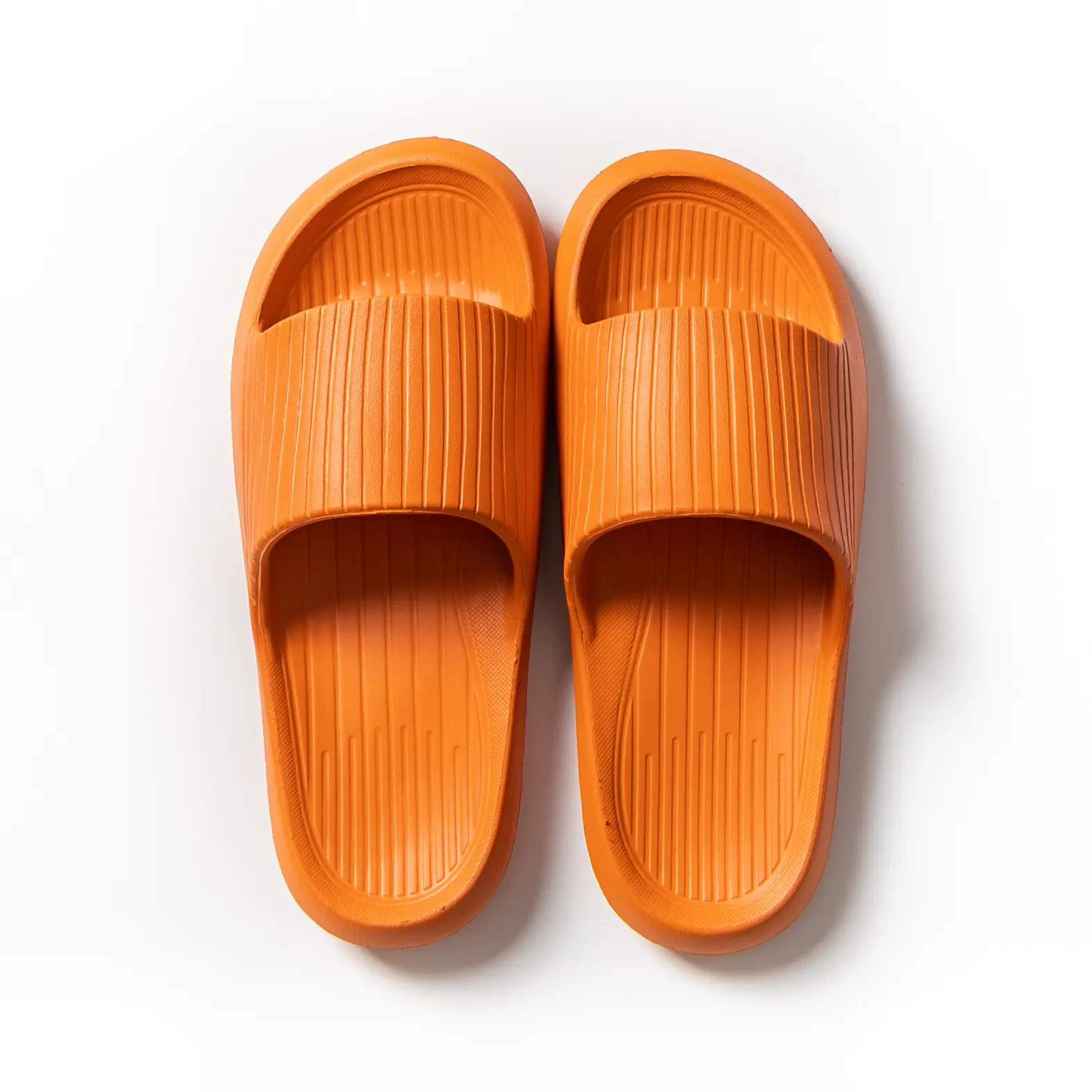 Summer New Style Slippers Bathroom Home Wear Sandals Slippers Women Thick Sole EVA Slippers Men Mute No Noise