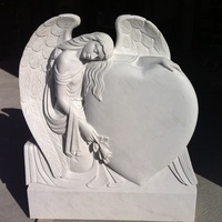 Monument funéraire en marbre blanc avec des ailes d'ange, design personnalisé, sculptures de monuments funéraires, pierres tombales pour les tombes