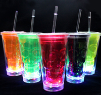 Tasses à double paroi en plastique PS à LED multicolores de style américain sur le thème d'Halloween, amusantes, activées par le liquide, sans BPA, avec couvercle réutilisable EN71