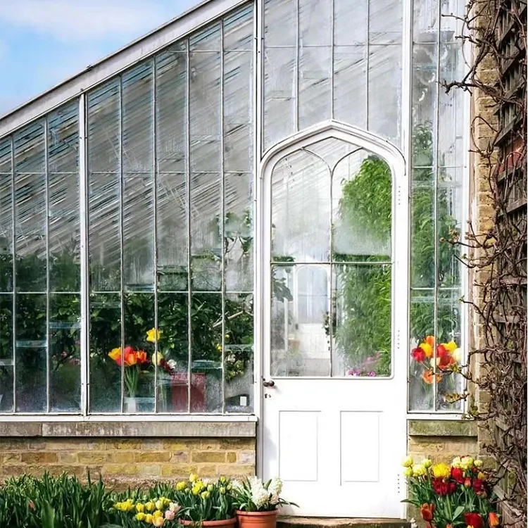 Aluminiumrahmen freistehender PVC-Sonnenraum Glashäuser für den Außenbereich sonniger Wintergarten Villa-Sonnenräume