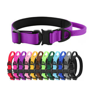 Kerah Anjing Peliharaan dengan Pegangan untuk Latihan Anjing dan Perangkat Keras Logam Hitam Matt Gesper Pengunci Keselamatan dan Cincin Logo Pribadi Kustom - Product Image 1