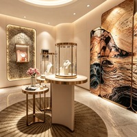 Vitrine de présentation de bijoux en verre rond, design moderne, avec support métallique, éclairage LED, niche murale, sur mesure