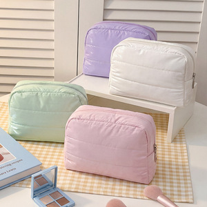 Sac de rangement matelassé <span class=keywords><strong>imperméable</strong></span> pour cosmétiques, portable, brodé, multifonctionnel, avec fermeture éclair - Product Image 3