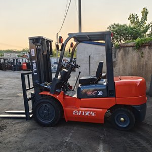 Chariot élévateur diesel HELI 3T d'occasion de haute qualité en bon état de marche - Product Image 3