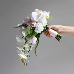 Ramo de Novia LANJO con Flores Artificiales Realistas en Forma de Gota de Agua, Hechas a Mano, para Damas de Honor - Product Image 1