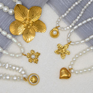 Collana con Pendente a Fiore in Acciaio Inossidabile Placcato Oro con Perle e Catena Geometrica Esagerata, Accessori Moda Donna - Product Image 1