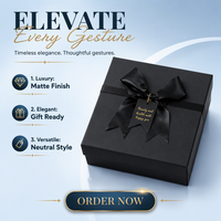 Boîte cadeau de luxe en carton rigide noir mat avec nœud satiné, élégante, monochrome, minimaliste, personnalisable pour boutique et souvenirs